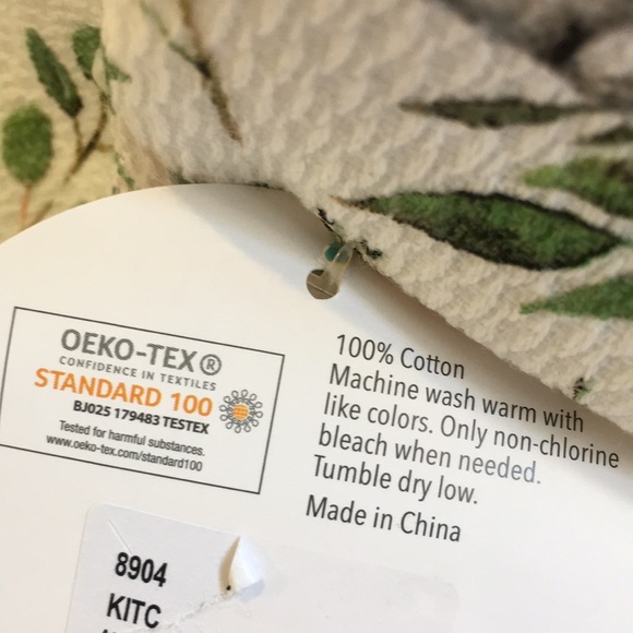 Bunnies in the Garden Easter Spring Kitchen Towels Set of Two Cotton NWT 18x28” - Picture 8 of 16